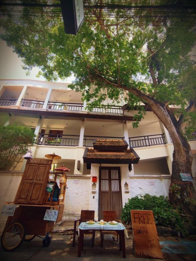 La Maison Verte Hostel Chiang Mai Exteriör bild