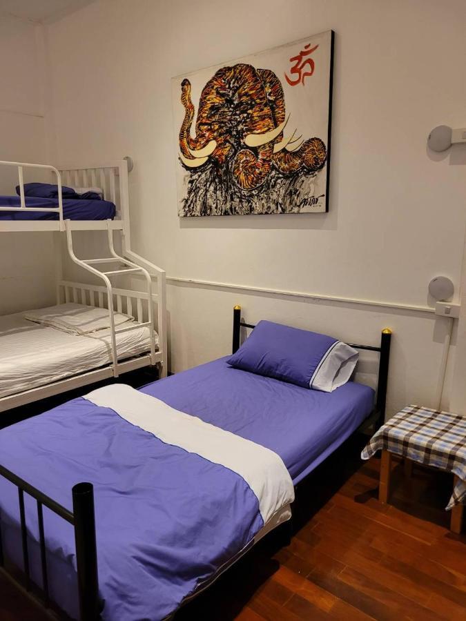 La Maison Verte Hostel Chiang Mai Exteriör bild