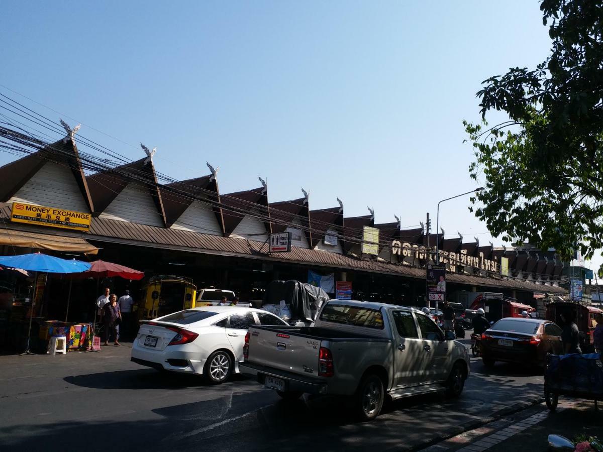 La Maison Verte Hostel Chiang Mai Exteriör bild
